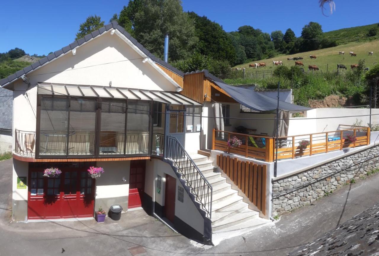 Villa Les Planchettes Orcival Exterior foto